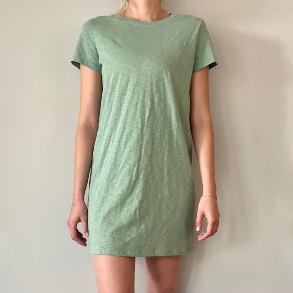 Universal Threads NWT Pastel Green T-Shirt Dress